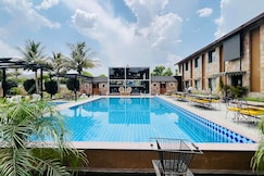 RISING RESORT, Mavli