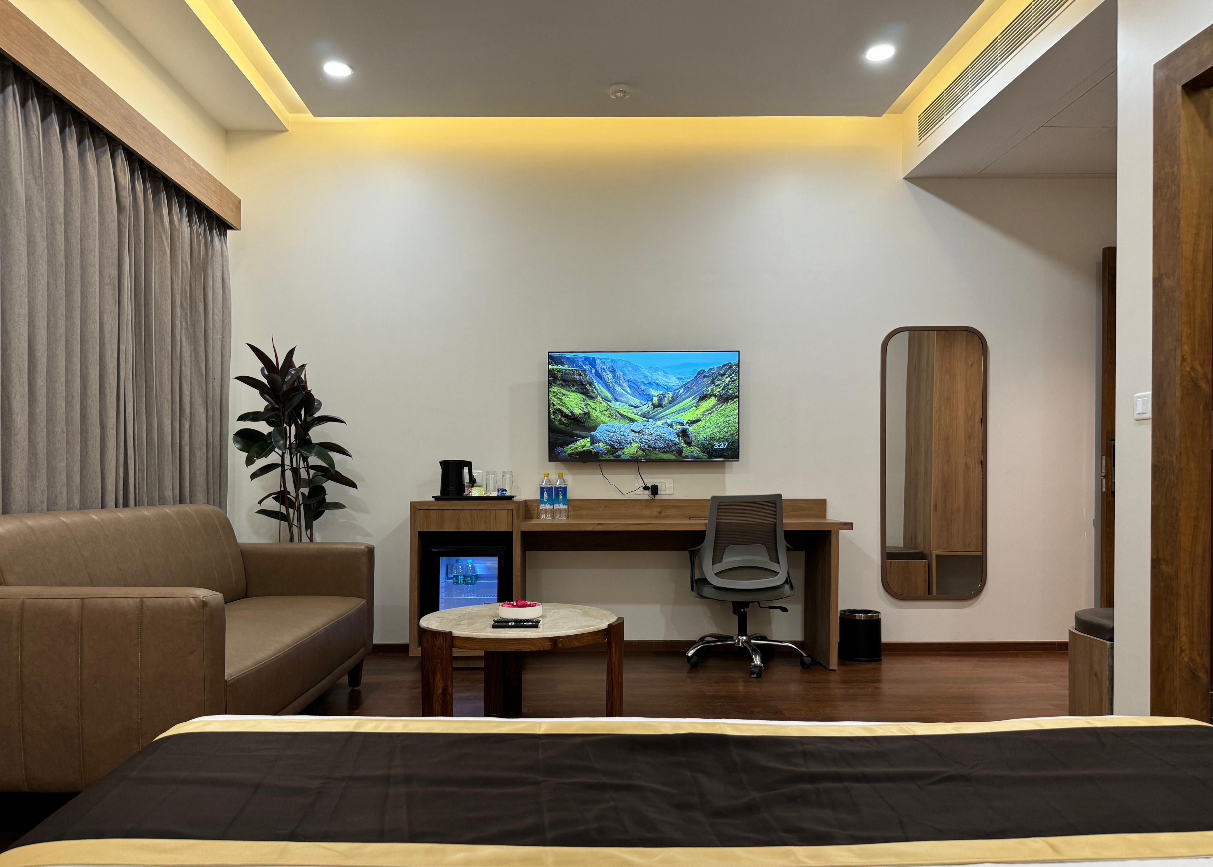 Hotel Vieanna Inn, Lucknow - Tap to explore photos
