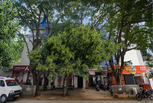 Hotel O Holiday Banjara