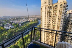 Vacationbuddy Spacious 3BHK Stay Family Corporate Friendly, Delhi