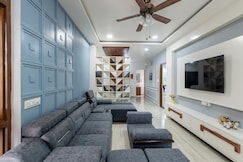 The Sunset View 5BHK Villa Pvt Pool DanCenter, Nathdwara