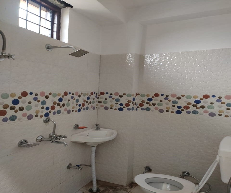 Lohna Heights Homestay - Tap to explore photos