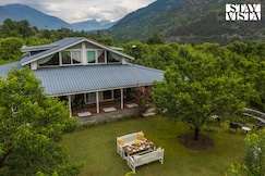 StayVista at Mayflower Aramgarh, Kasol