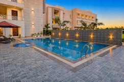 Savanna Retreat, Bajpur