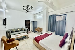 Hotel Comfort Inn @ Mundka, Delhi