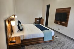 Five Elements Hotels Corbett Crown Resort, Kashipur