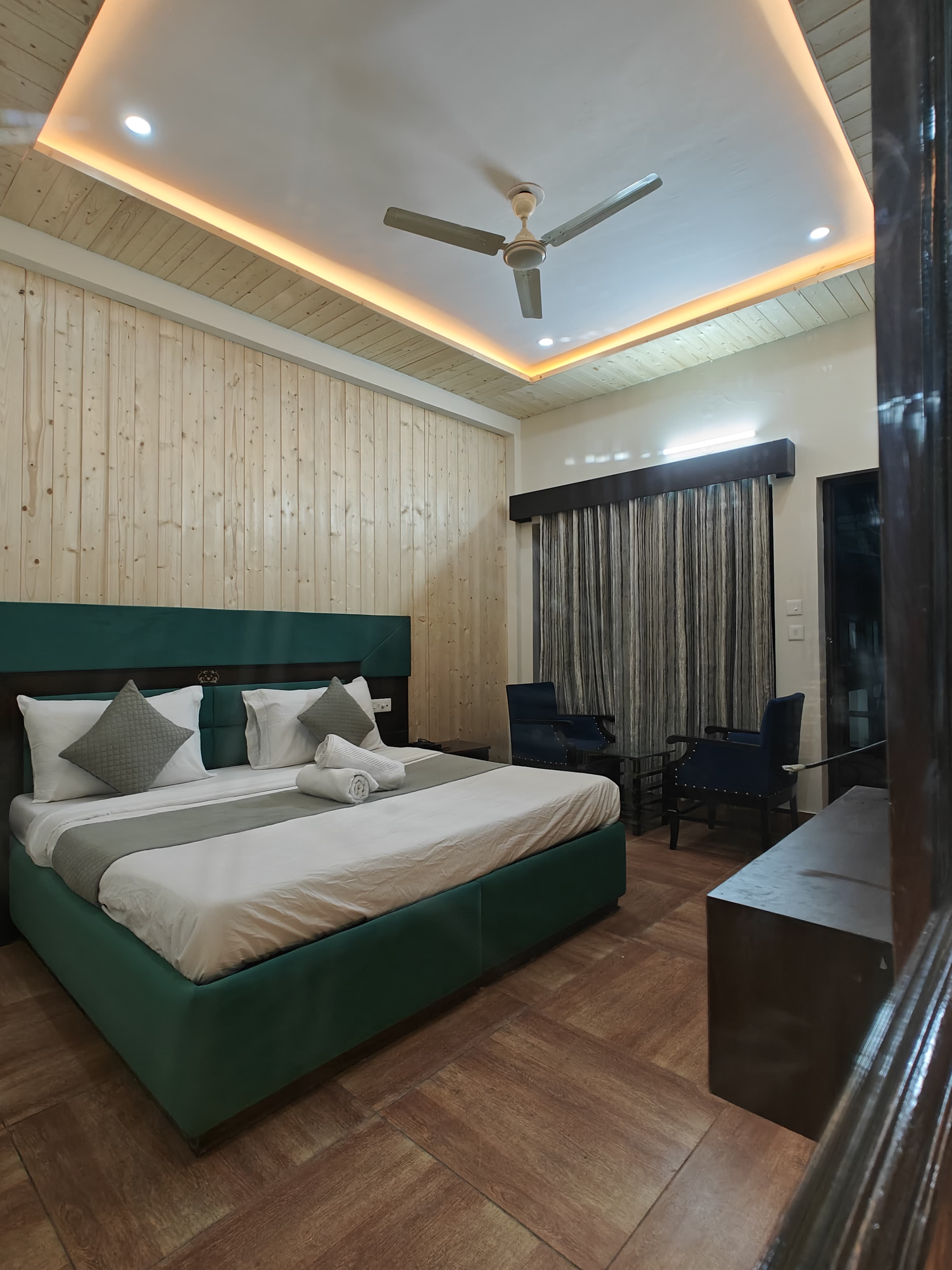Shiv Pariwar Yogic Resort - Tap to explore photos