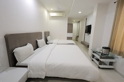 Hotel Grand Paradise, Vadodara