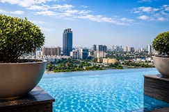Luxury Skyline studio with Infinity pool M3M Myden, Gurgaon