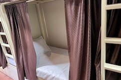 new rest inn dormitory, Mumbai