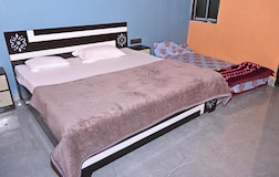 Deluxe AC Room