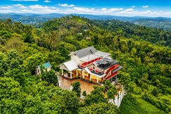 Titha 3BR Villa w Valley View Munnar, Munnar