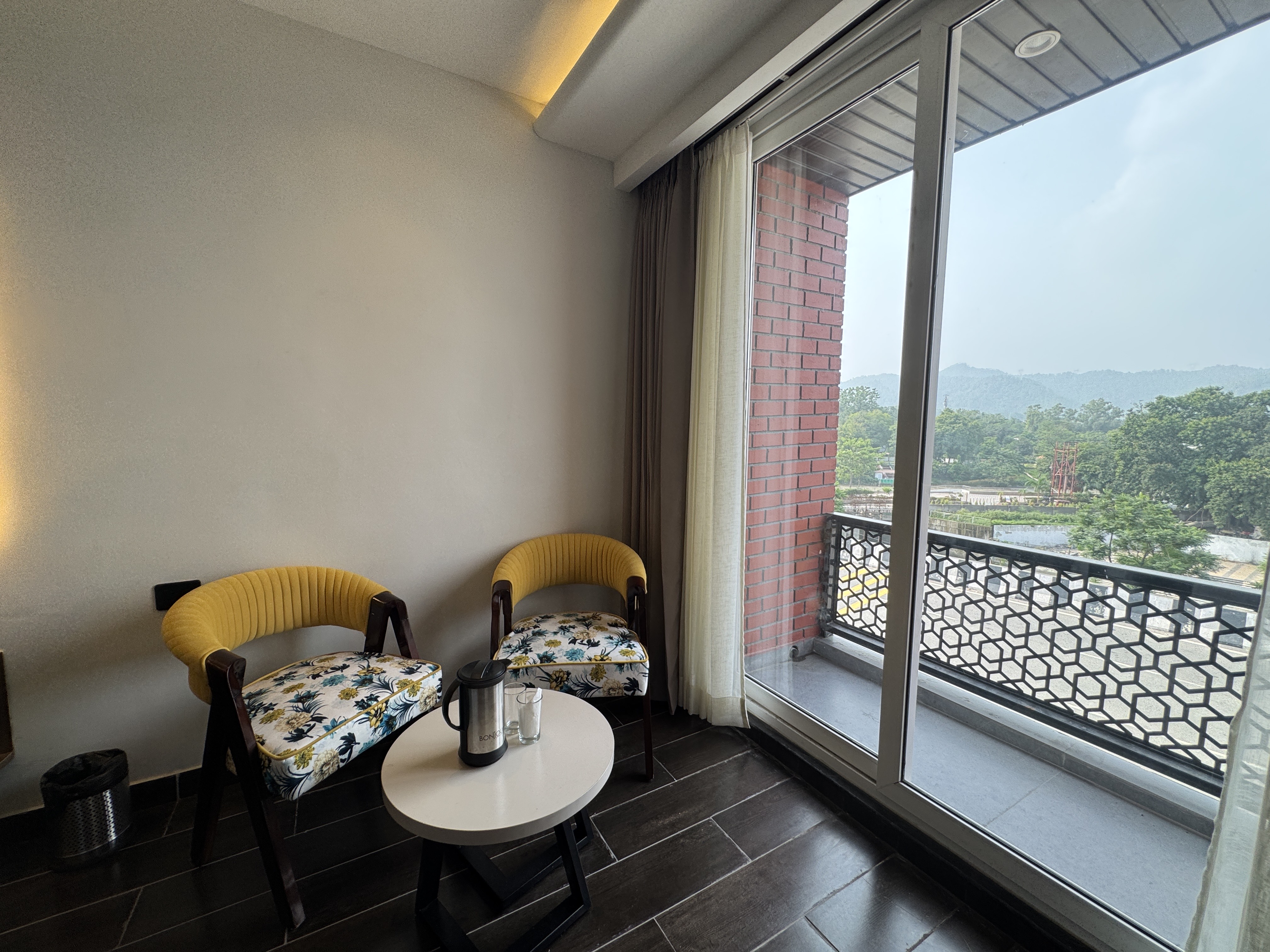 Hotel Ganga Amantran - Tap to explore photos