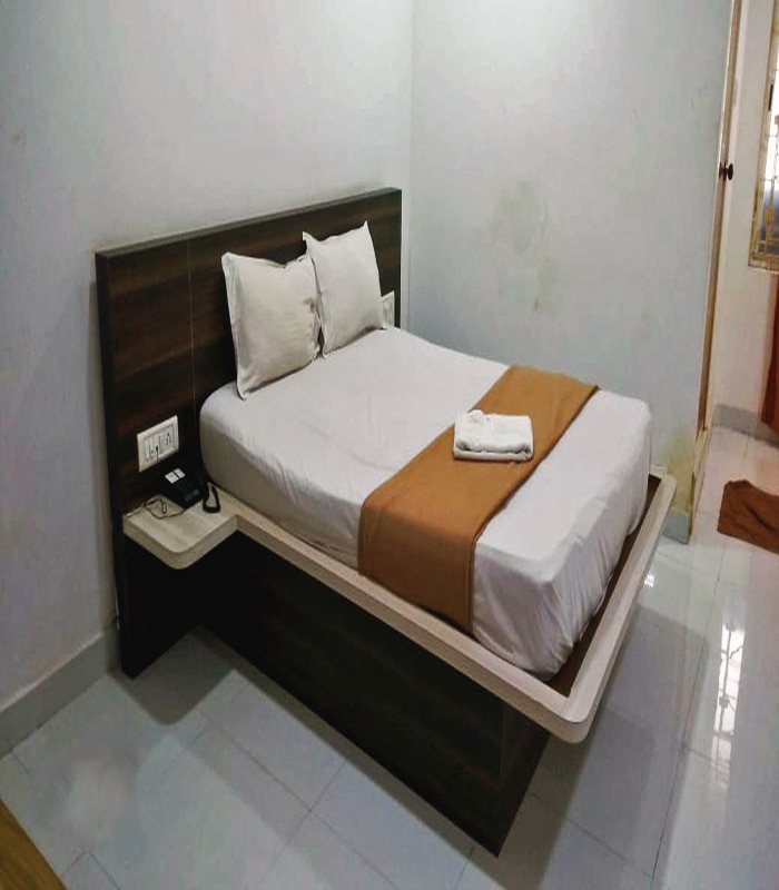 Whitestone Premier Inn - Tap to explore photos