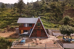 Van Vayu | Cozy A frame Cottage by Sama Homestays, Patnitop