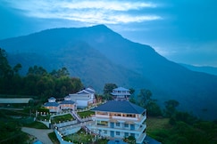 FIREFLY RESORT, Marayoor