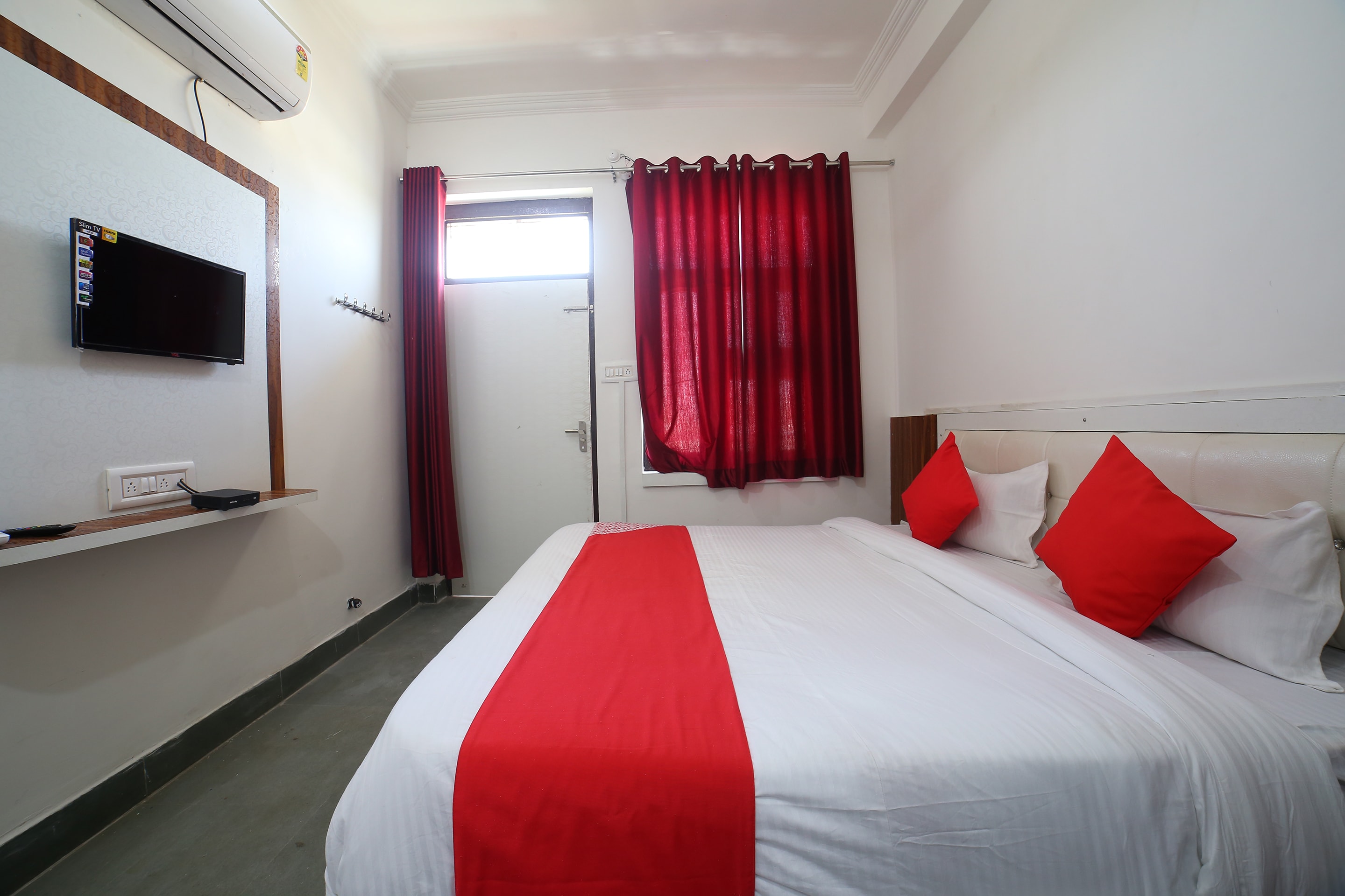 Hotel O Rawat - Tap to explore photos