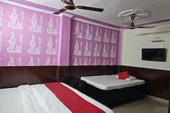Hotel Deurali Deluxe @ Nizamuddin Railway Station, Delhi