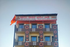 Hotel New Raavi Family Restaurant & Lodging Boarding, Khuldabad