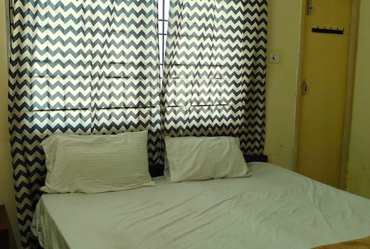 Hotel O Eswar Grand Palace Perungudi