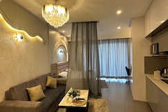 42nd floor luxury supernova sky & river view, Noida