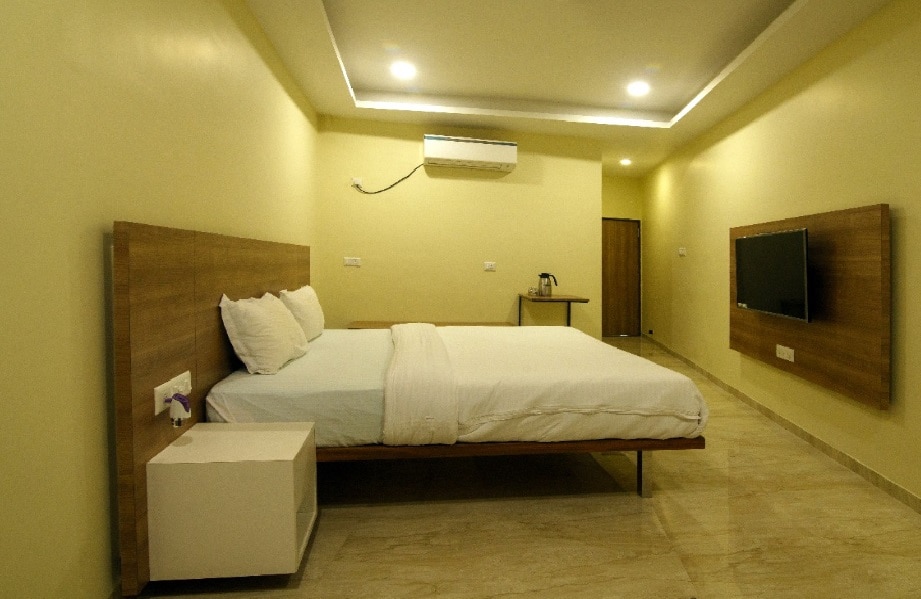 ATITHI GUEST HOUSE - Tap to explore photos