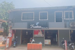 Frankies holiday inn, Goa