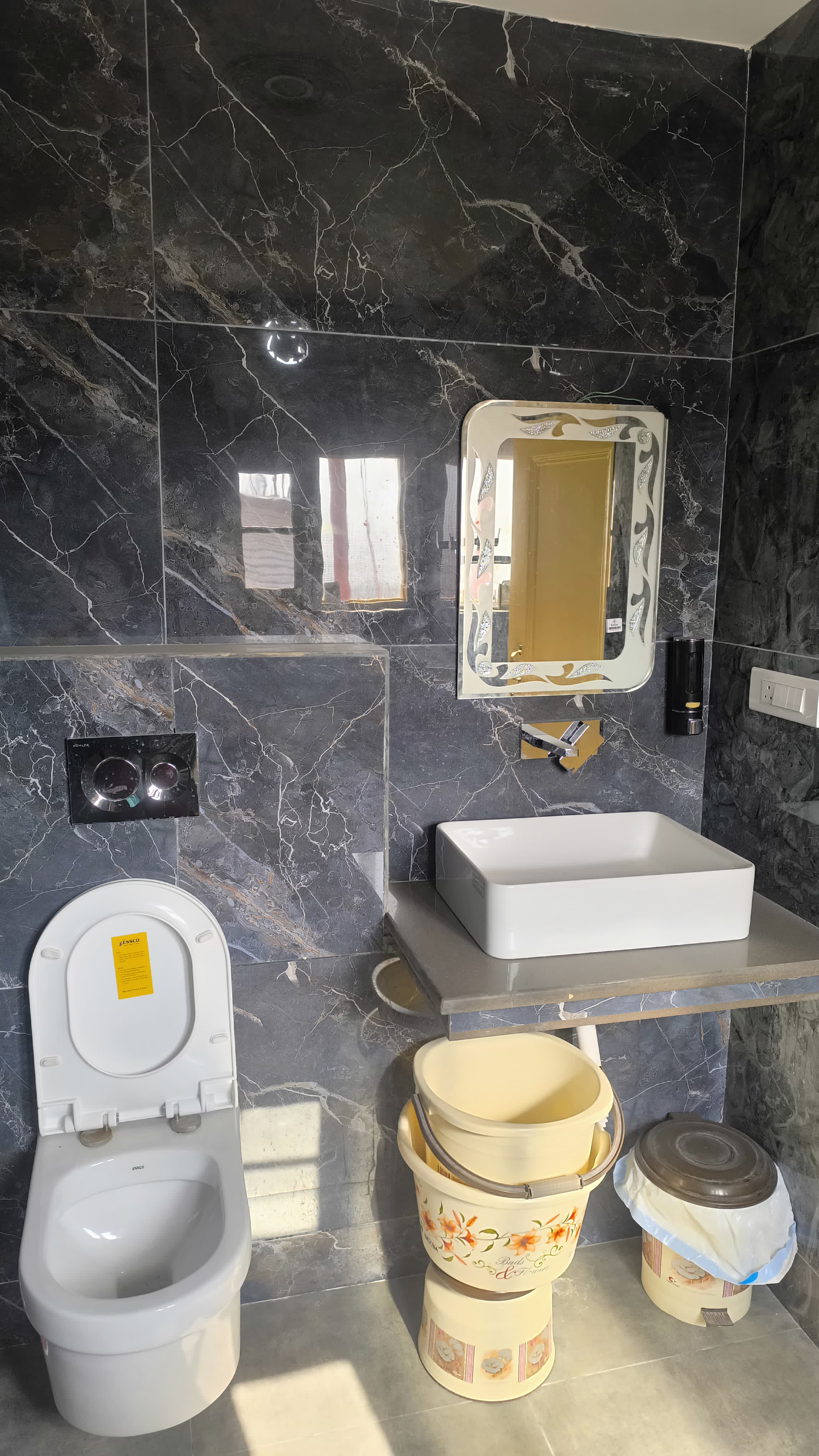 Water Vibe Homestay Srinagar - Tap to explore photos