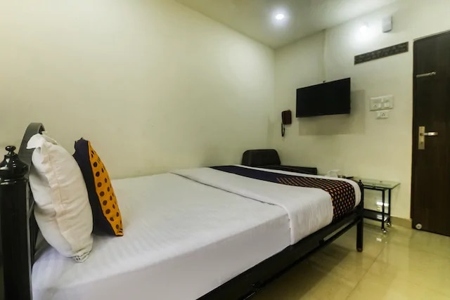 Maa Laxmi Hotel - Tap to explore photos
