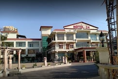Drive In 24 Hotel and Resto, Moradabad