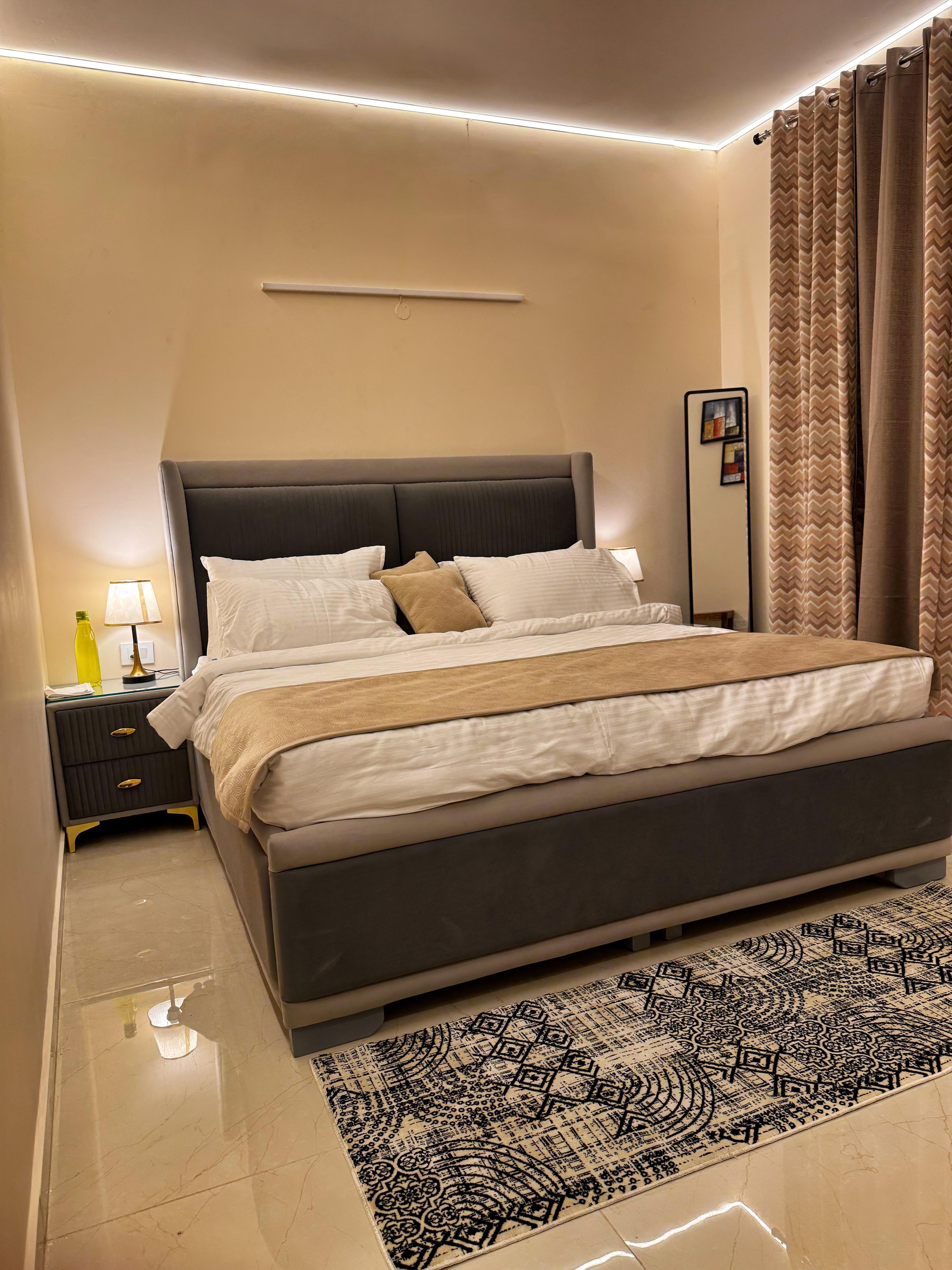 Shree Keli Kunj-Spacious &Luxury 2BHK in Vrindavan - Tap to explore photos
