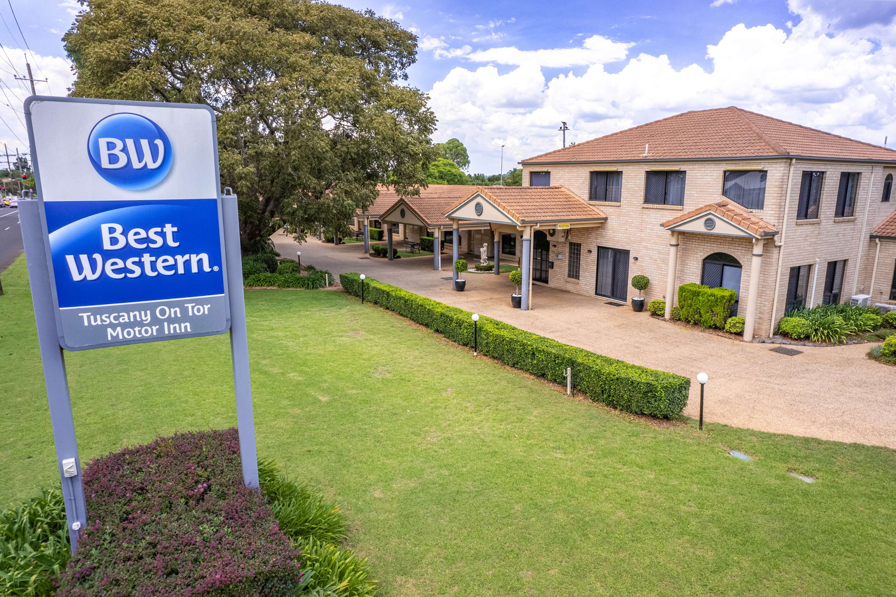 Best Western Tuscany On Tor Motor Inn - Tap to explore photos