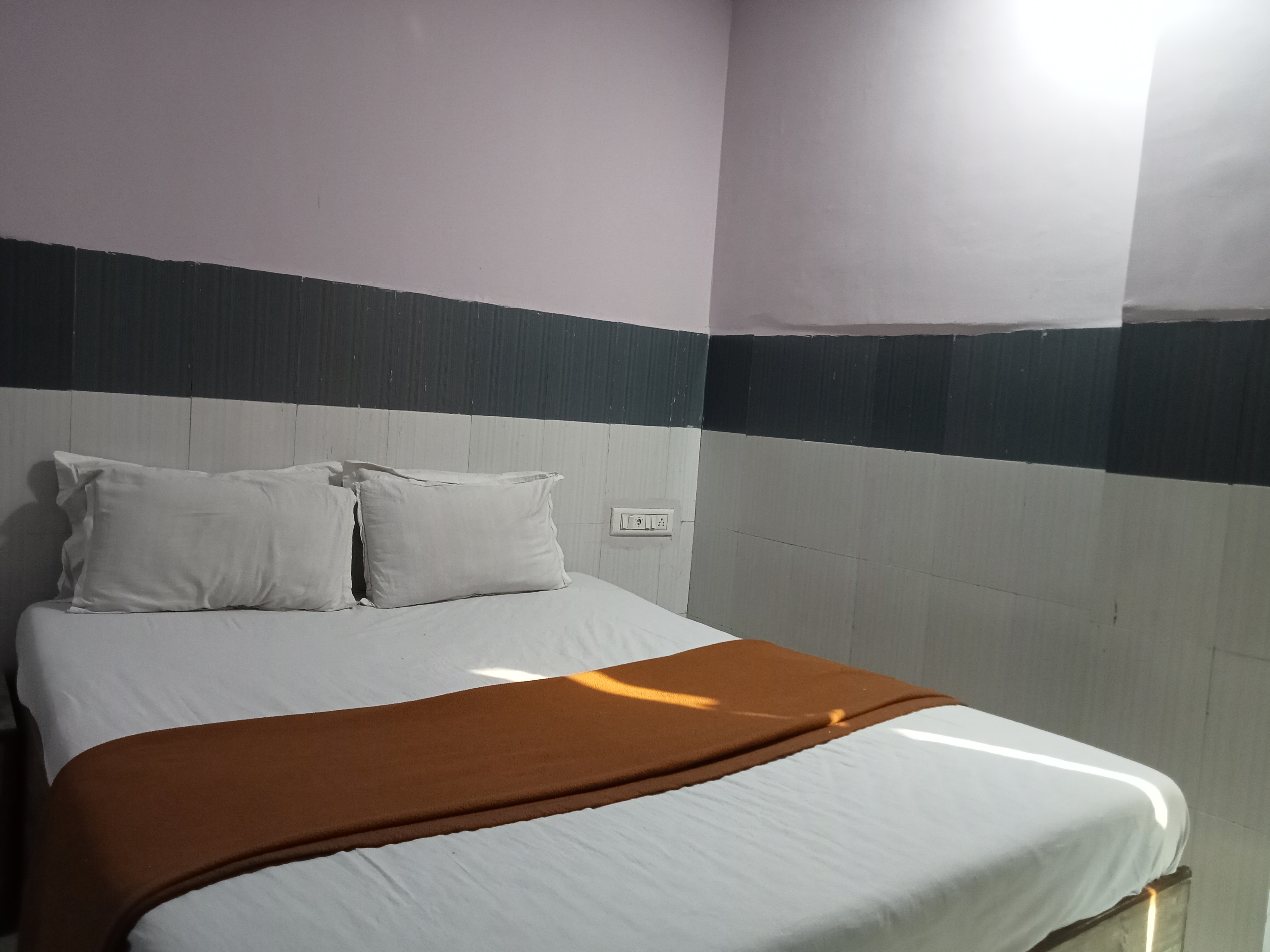 Hotel Miracle Ahmedabad - Tap to explore photos
