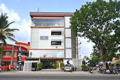 Hotel Golden Riviera, Mysore