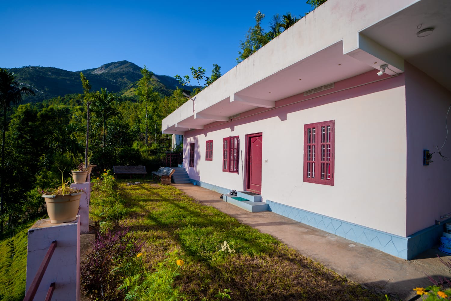 2 Bed room  riverside cottage with mountain view - Tap to explore photos