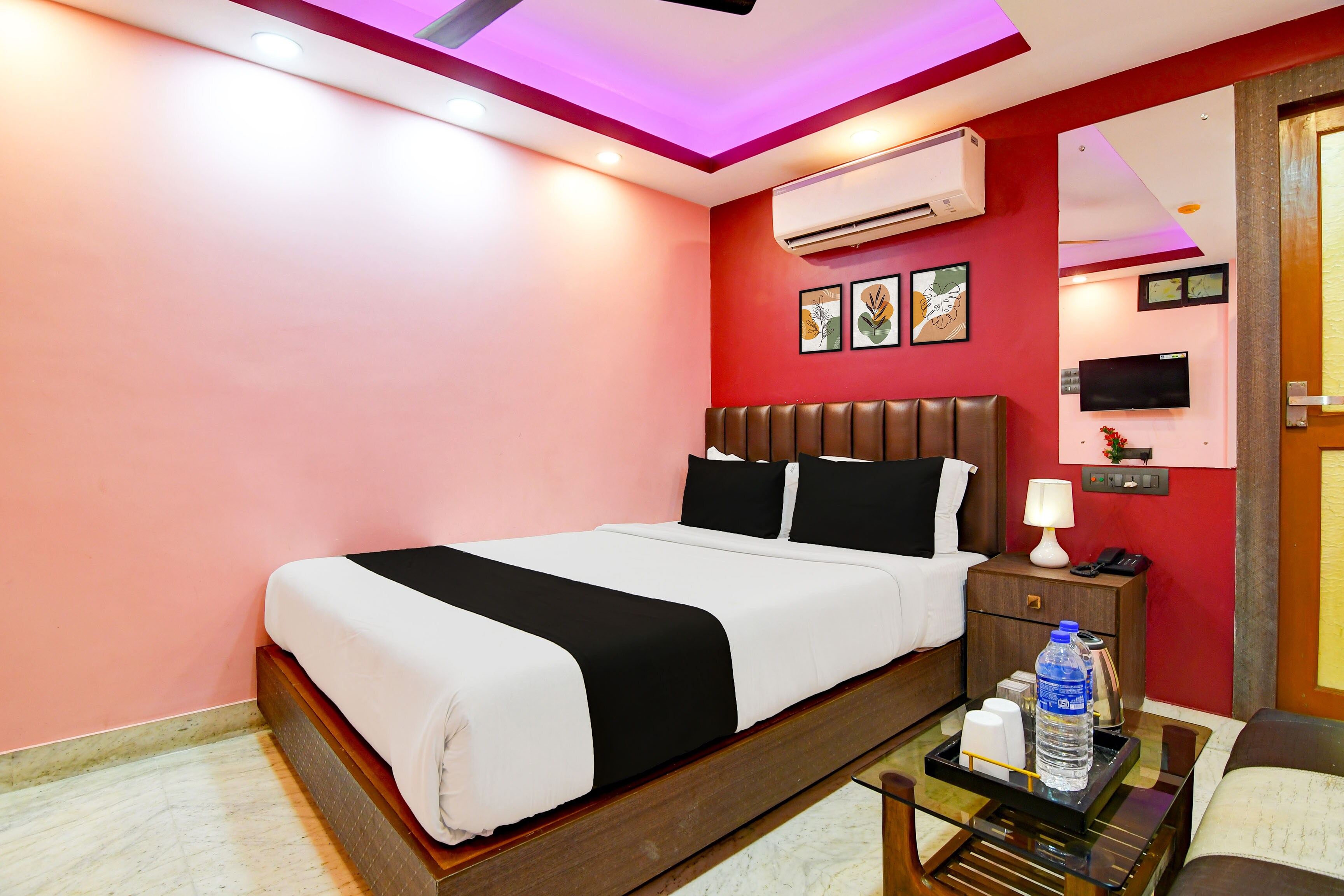 Hotel Hamza International - Tap to explore photos