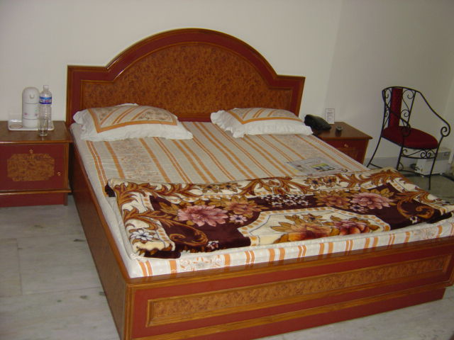 Pamposh Guest House - Tap to explore photos