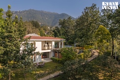 StayVista at Petal @ Everdale w/ Heated Pool, Dehradun