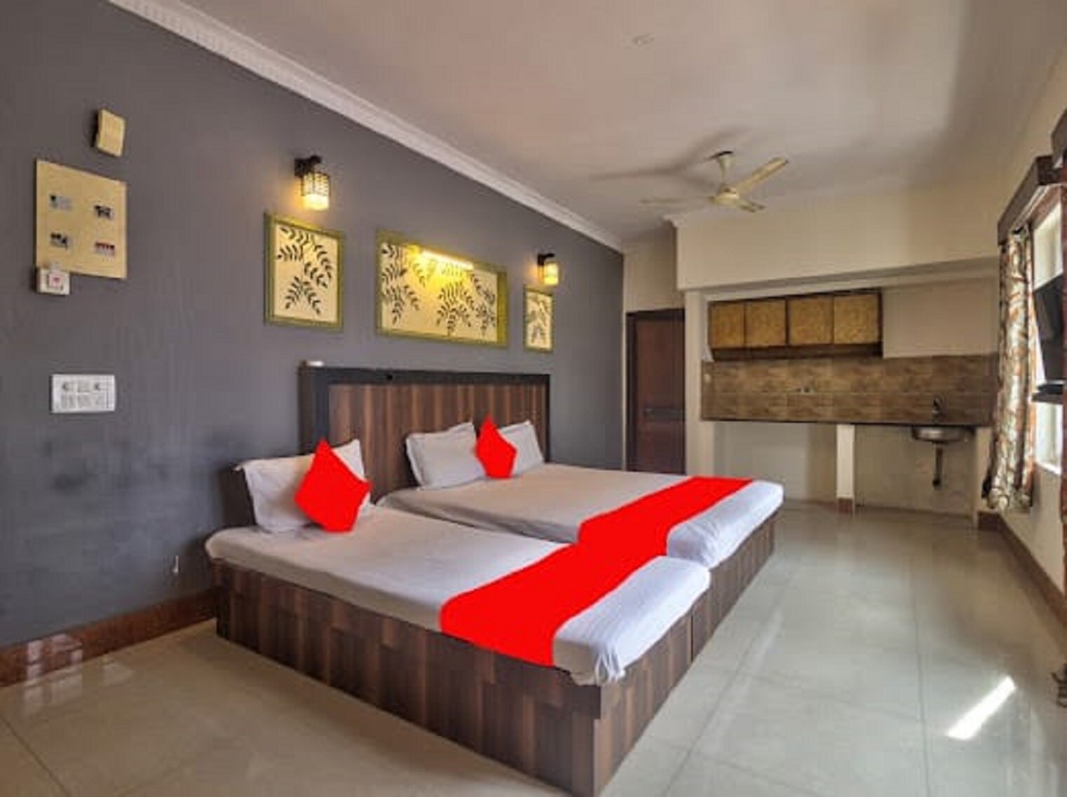 7th Heaven Holiday Resort - Tap to explore photos
