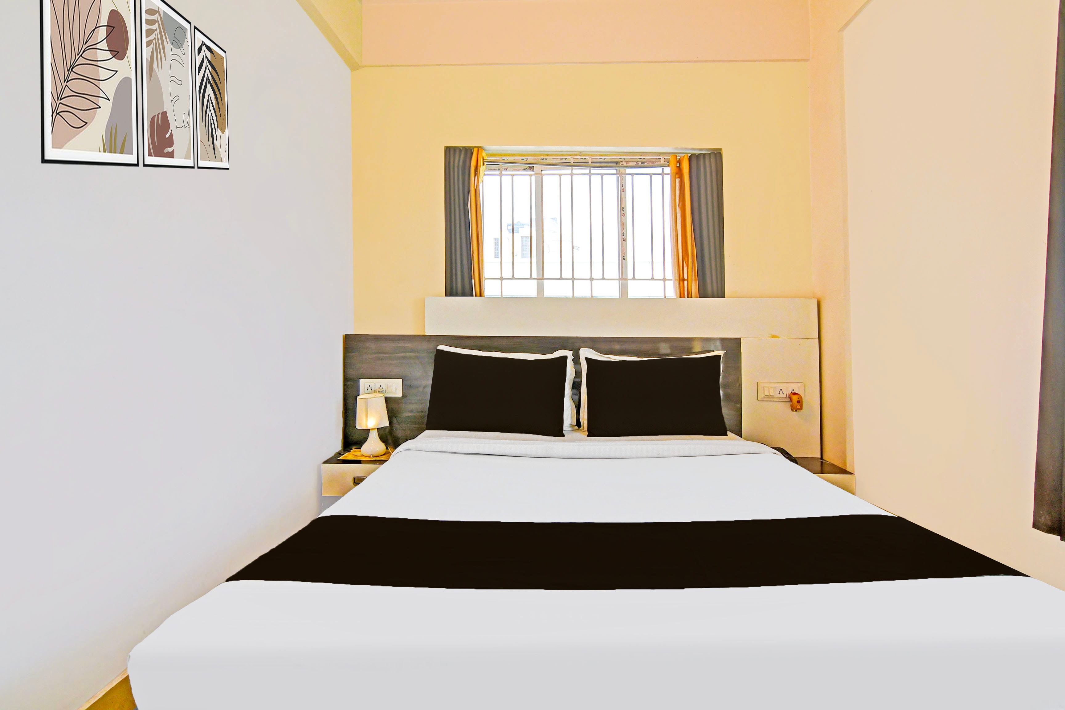 Super Hotel O Ruby Near Acropolis Mall - Tap to explore photos