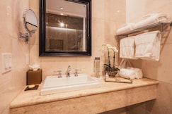 Neighbourgood Sutter Mansion, San Francisco