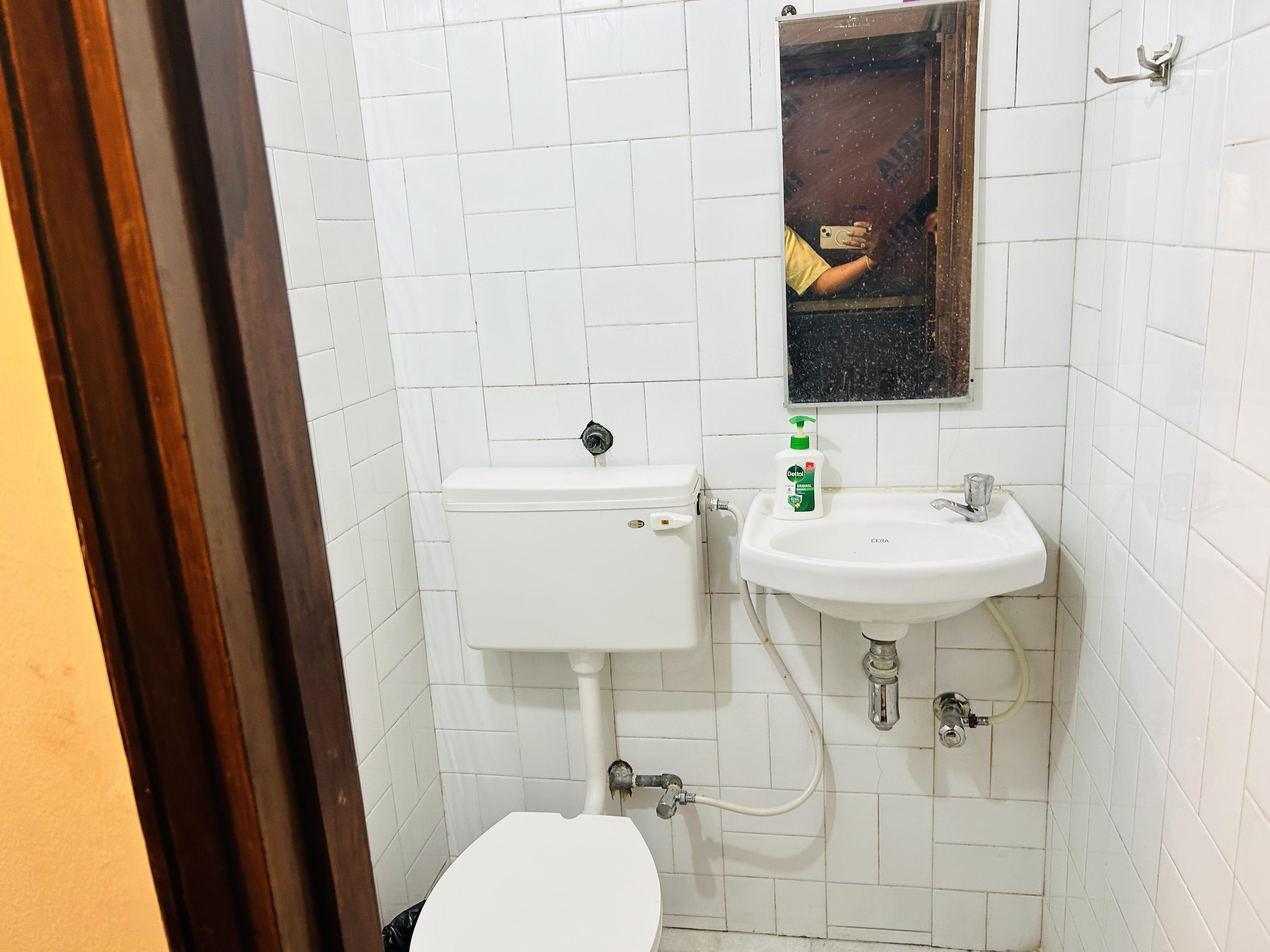 The Indigo Stays, 3bhk Apt near Assi Ghat, Temple. - Tap to explore photos
