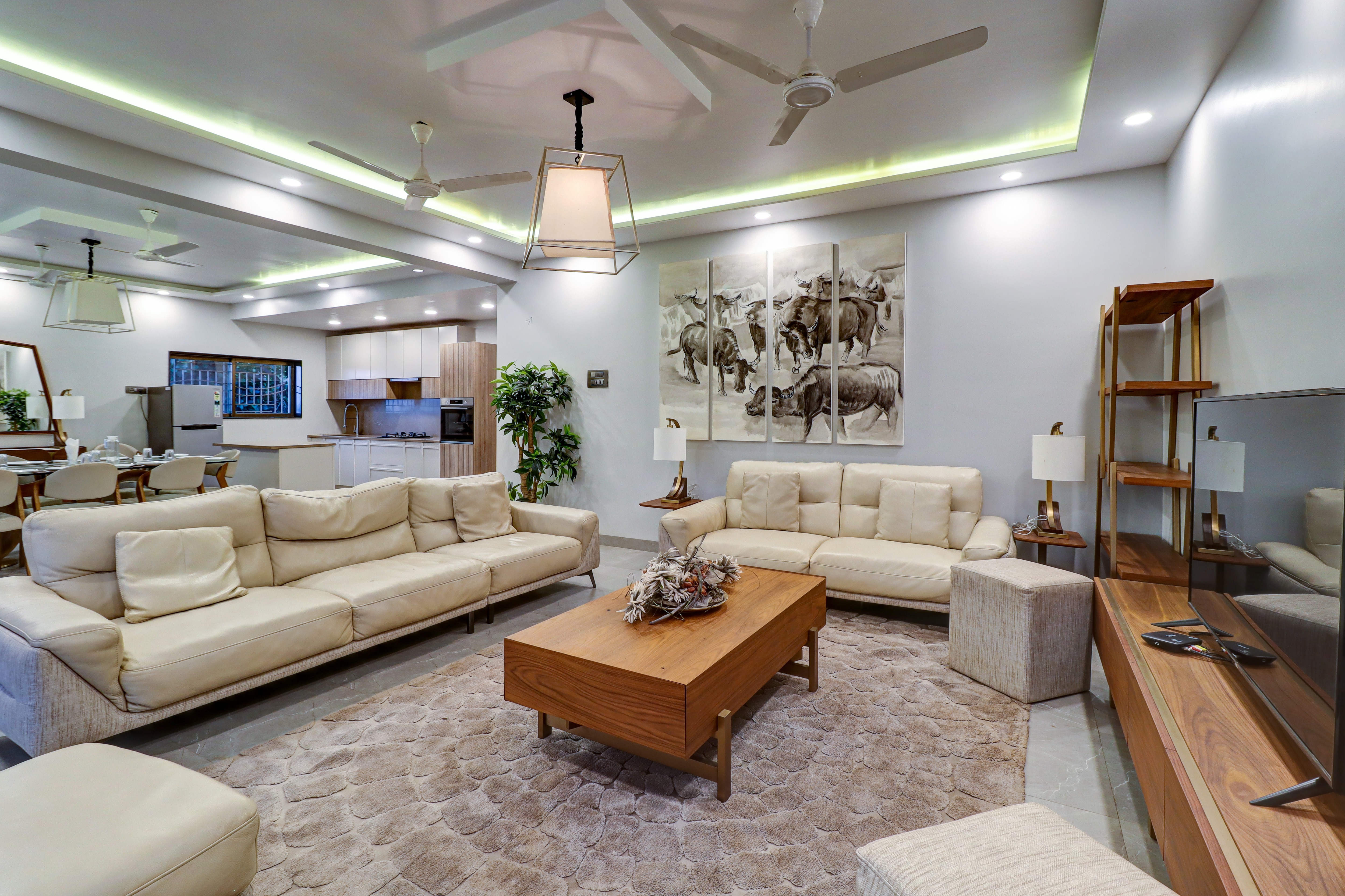 4bhk Arlington Classic - Tap to explore photos