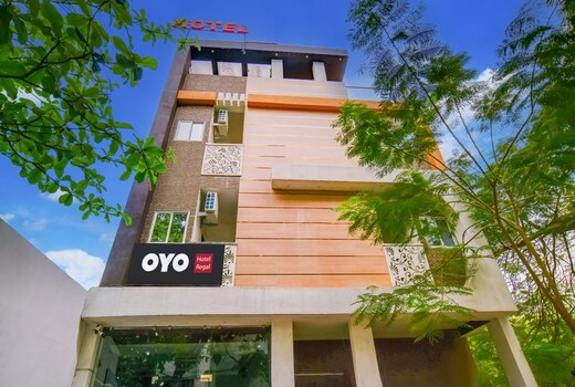 Hotel O Regal