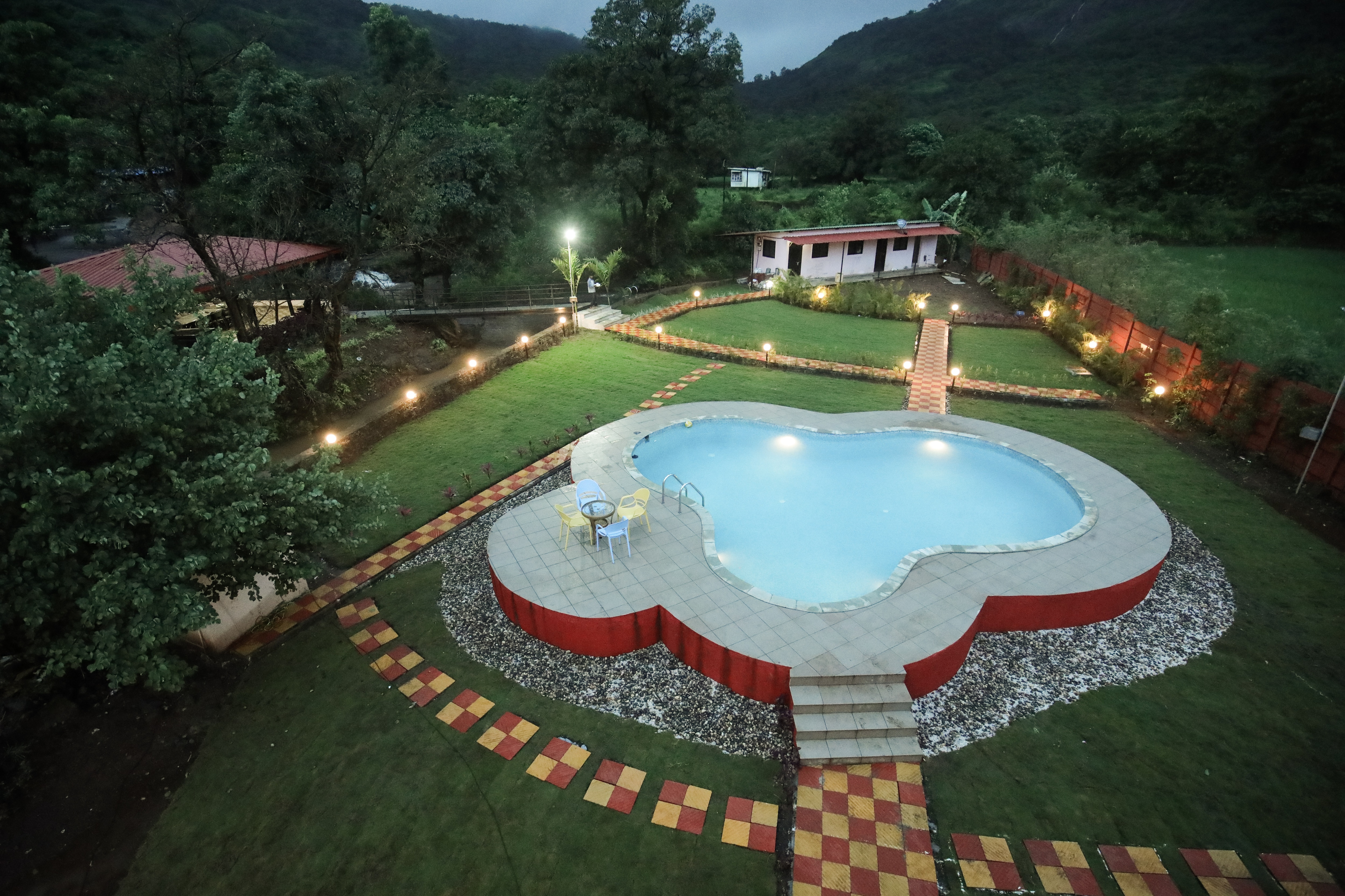 Shiva valley villa - Tap to explore photos