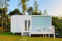 Locera Capsule Villa, Wayanad