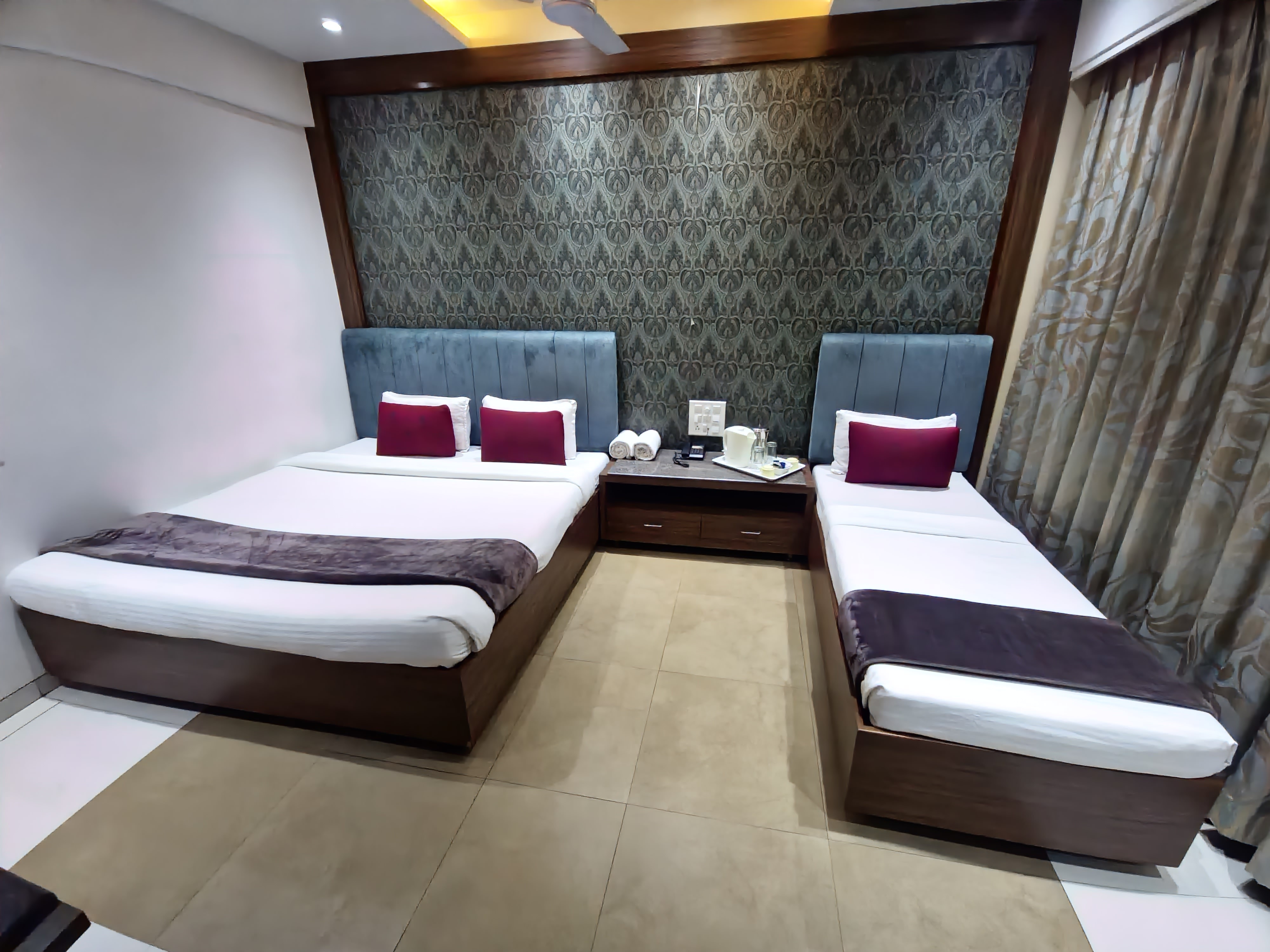 Privilege Triple Club Room AC Room 1
