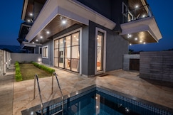 StayVista | Hillside Cove 4 BHK Villa, Wadgaon