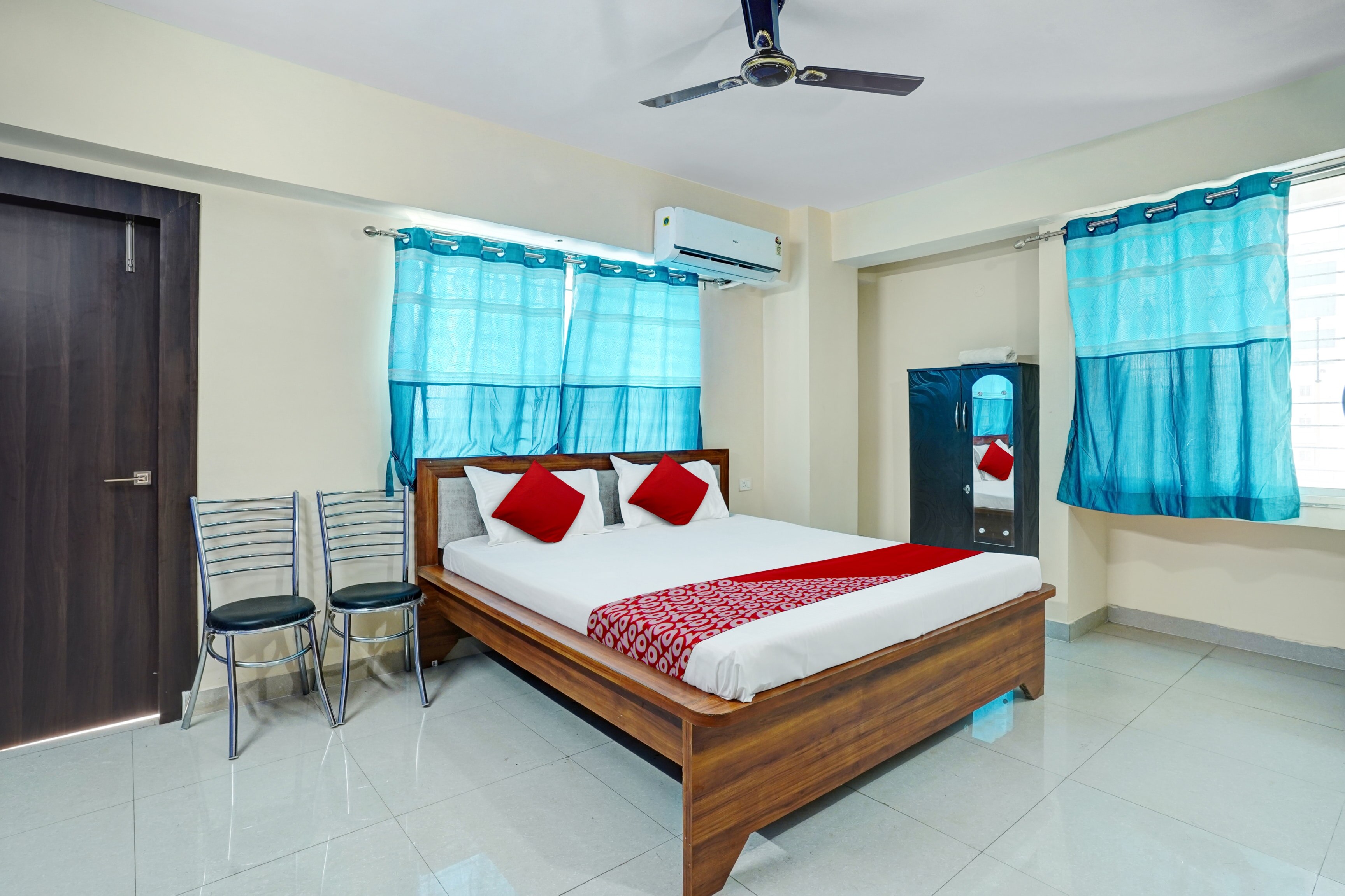 Hotel O 82179 Flagship Maa Residency - Tap to explore photos