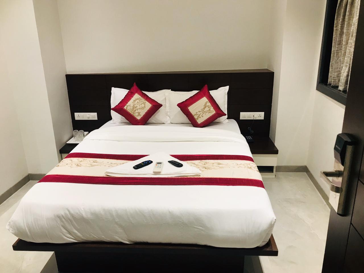 Hotel Flora Suites 3